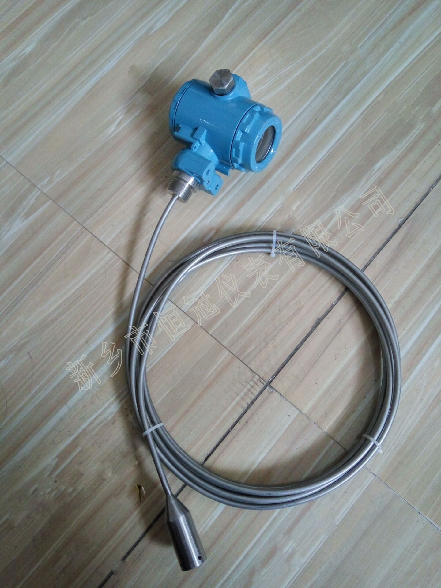 江蘇省訂制的智能油位傳感器（鋼纜型）已發(fā)貨，杜經(jīng)理您保持手機(jī)暢通，以方便接收